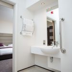 Premier Inn Training Centre - Hotel No. 751 Bathroom Bedroom