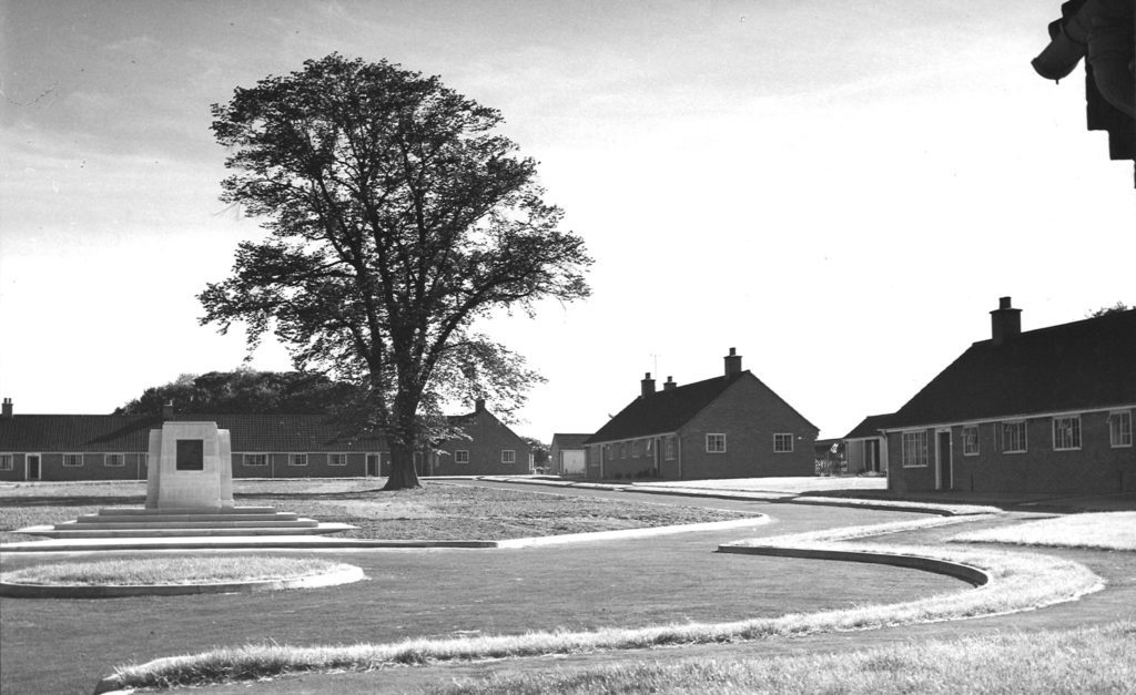 Anges Hunt Village Bungalows 1956