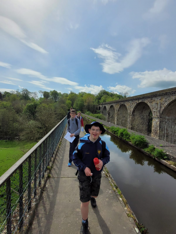 Bronze DofE group walk over Chirk aqueduct