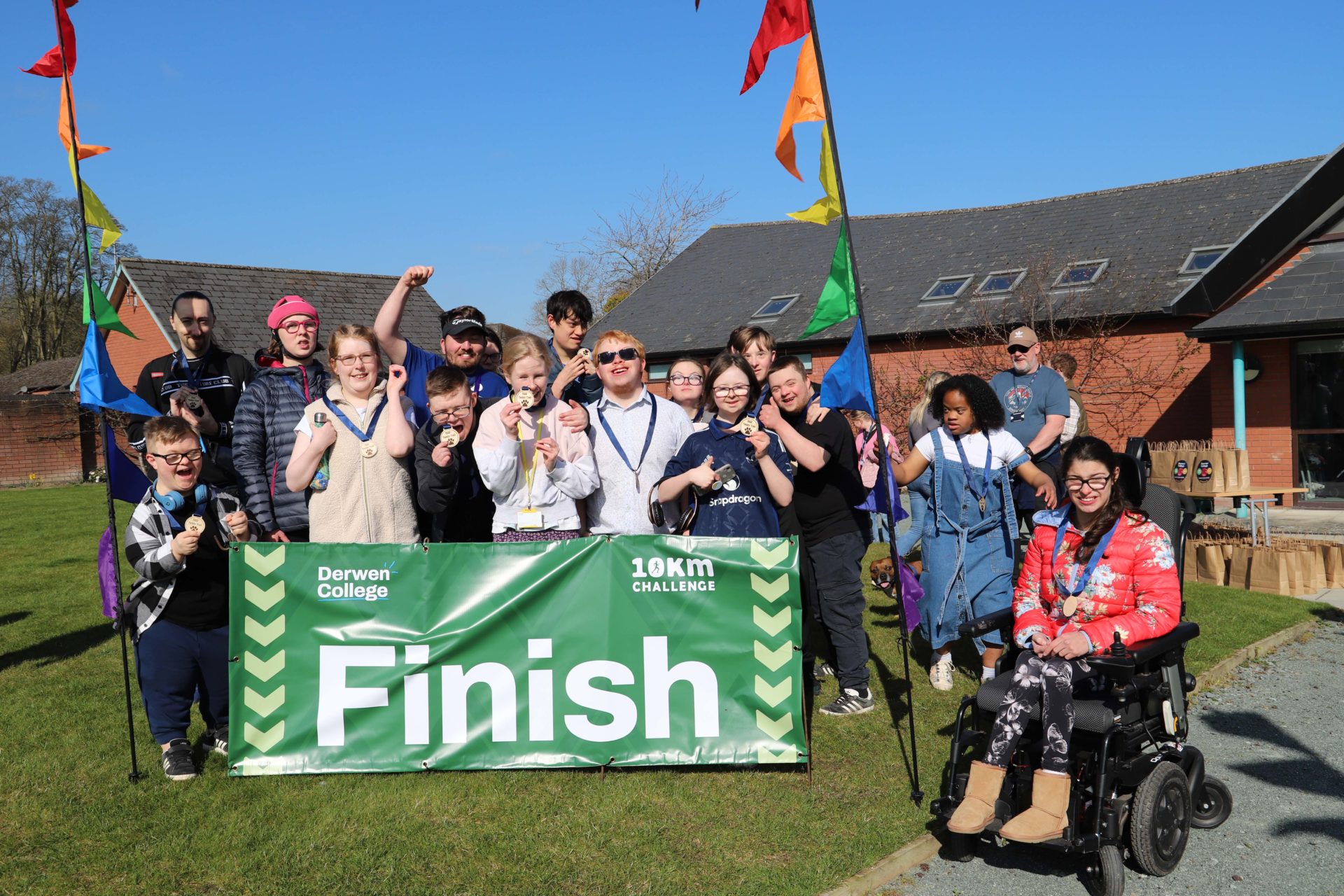 Sun shines for Derwen 10km Challenge