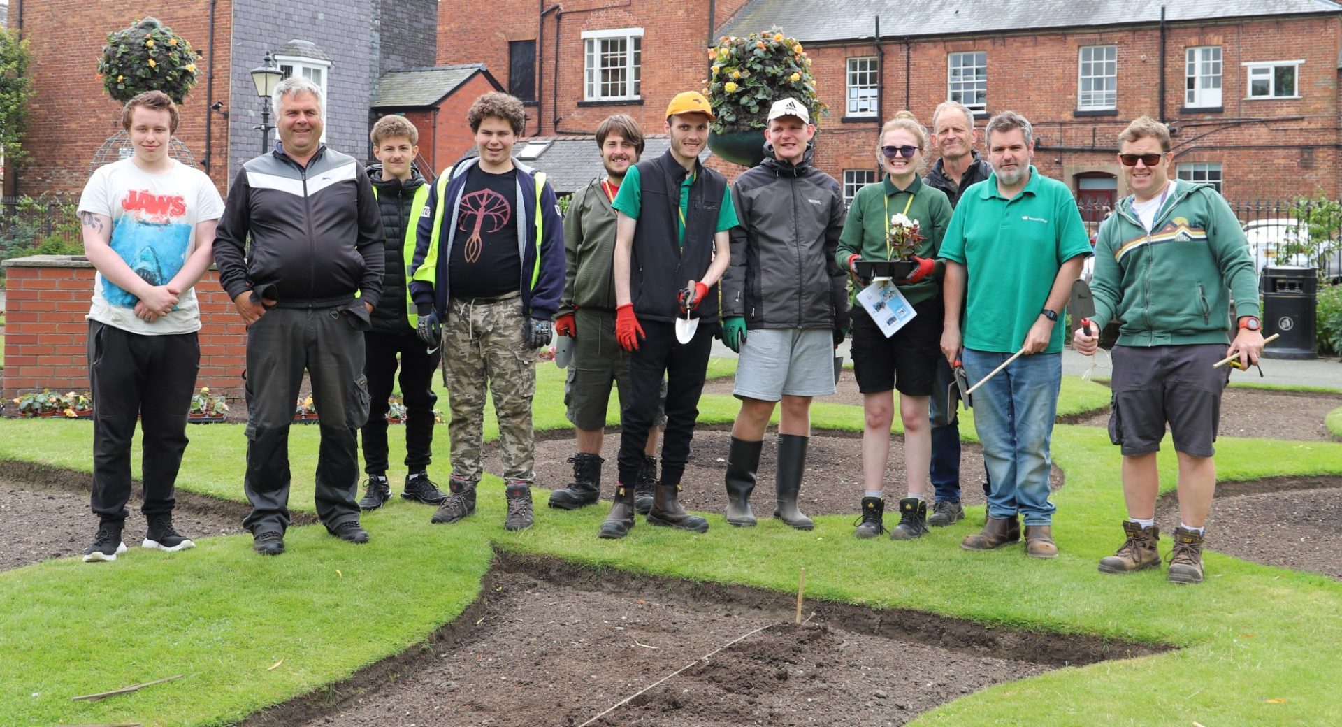 Teamwork in full bloom at Oswestry’s Cae Glas Park