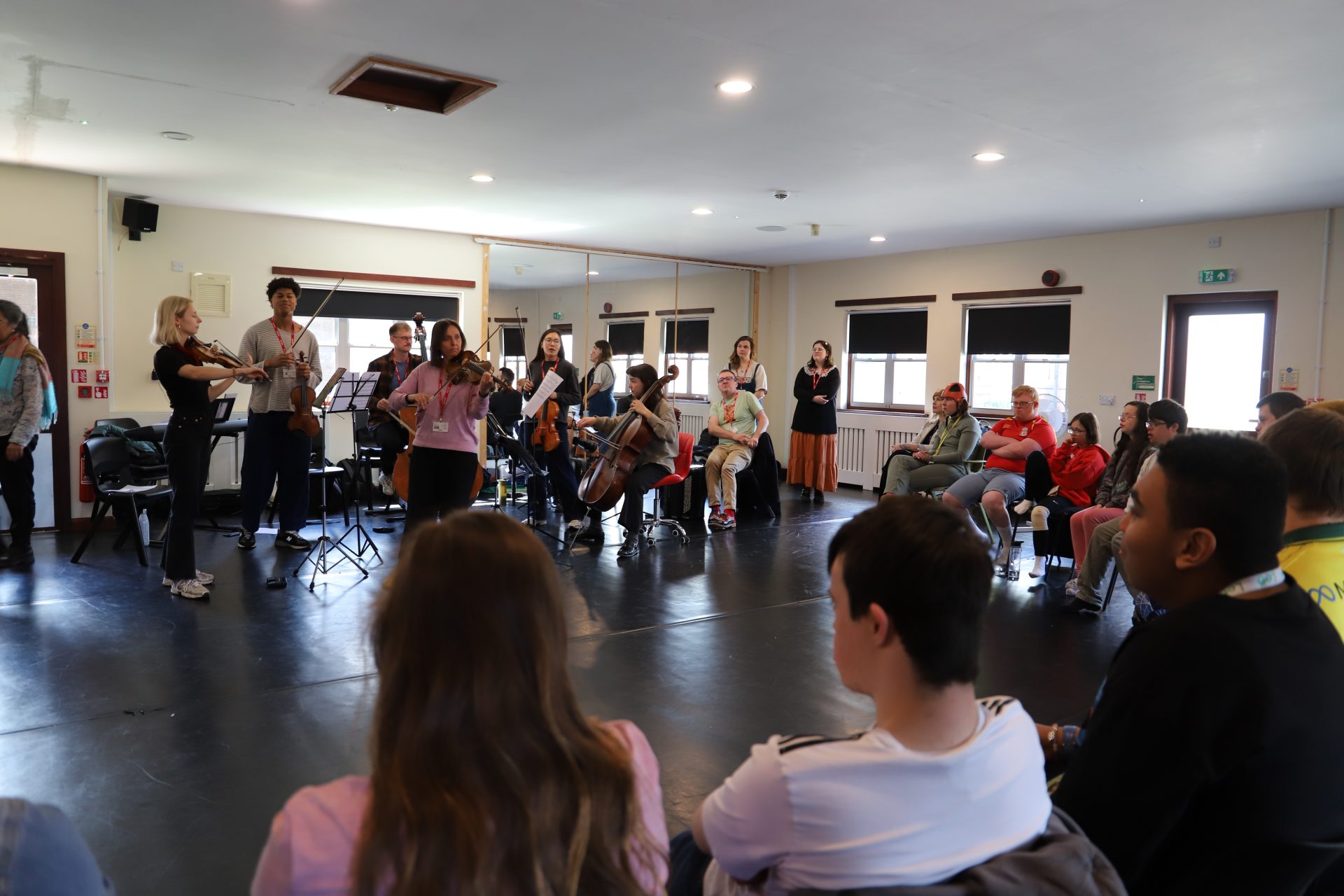 Melody and movement with international musicians